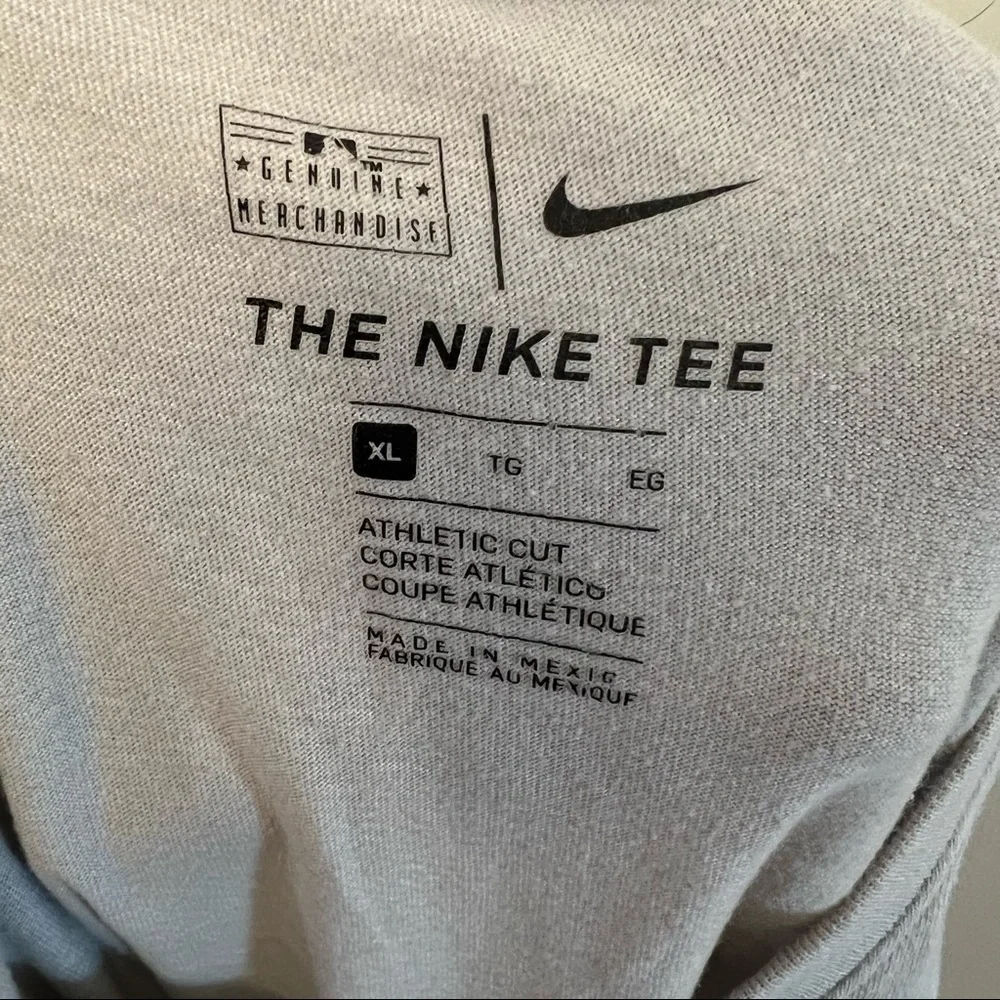 Nike MLB Gray & Red Cleveland Indians Shirt